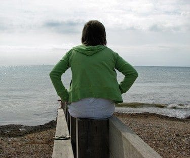 woman-watching-the-ocean